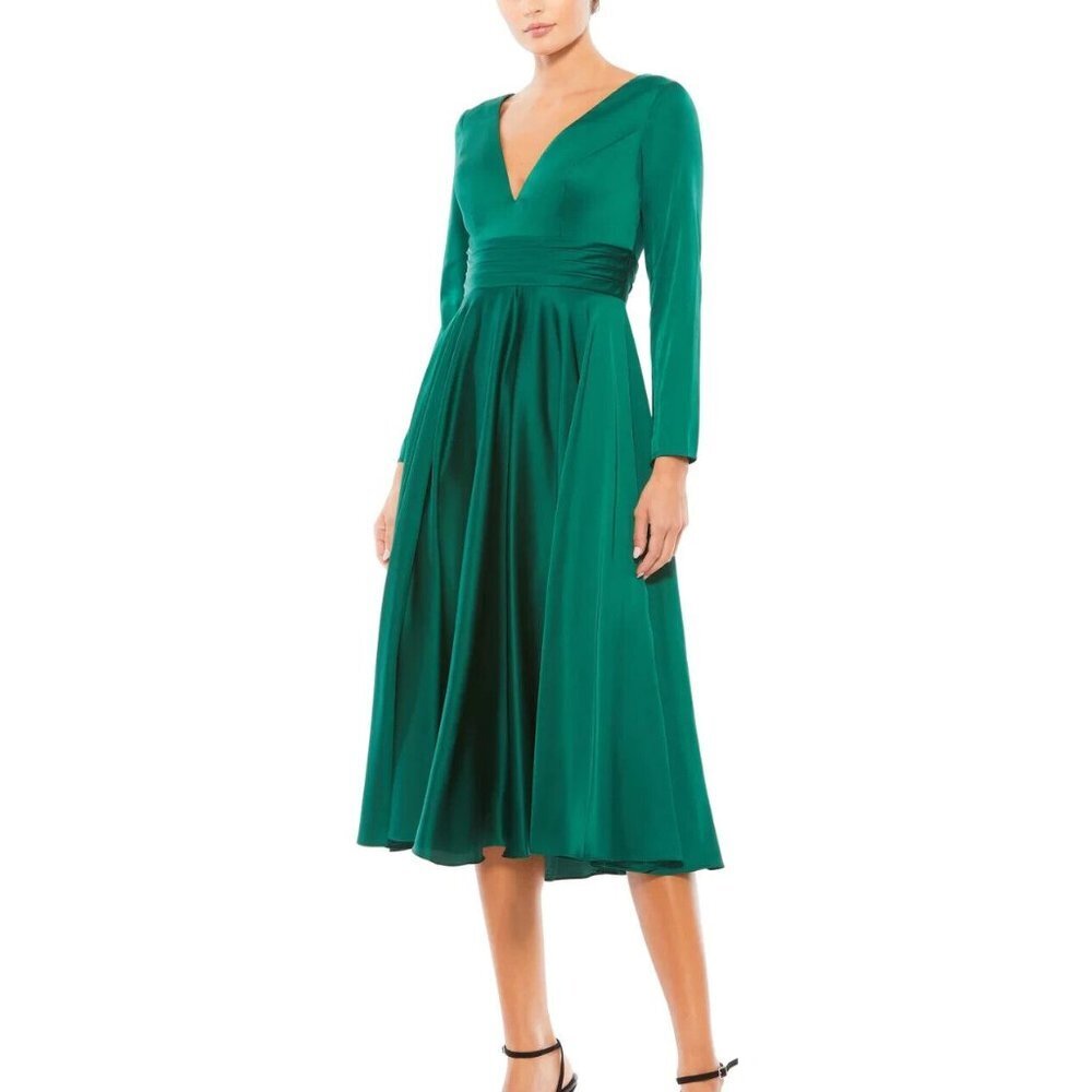 Mac Duggal Emerald Green Long Sleeve Plunge Neck Cocktail Midi Dress